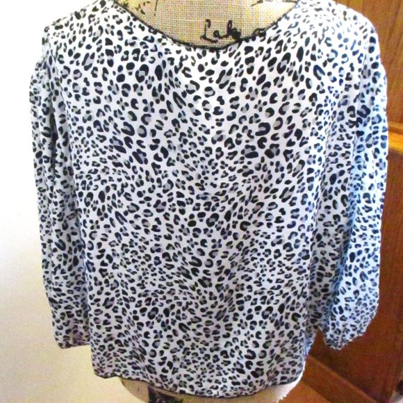 NWT! NY Invasion Womens Gray Animal Print Top, Front Tie, 3/4 Sleeve, Size 3X - Picture 6 of 10